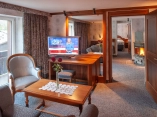 Deluxe suite with wood-burning stove